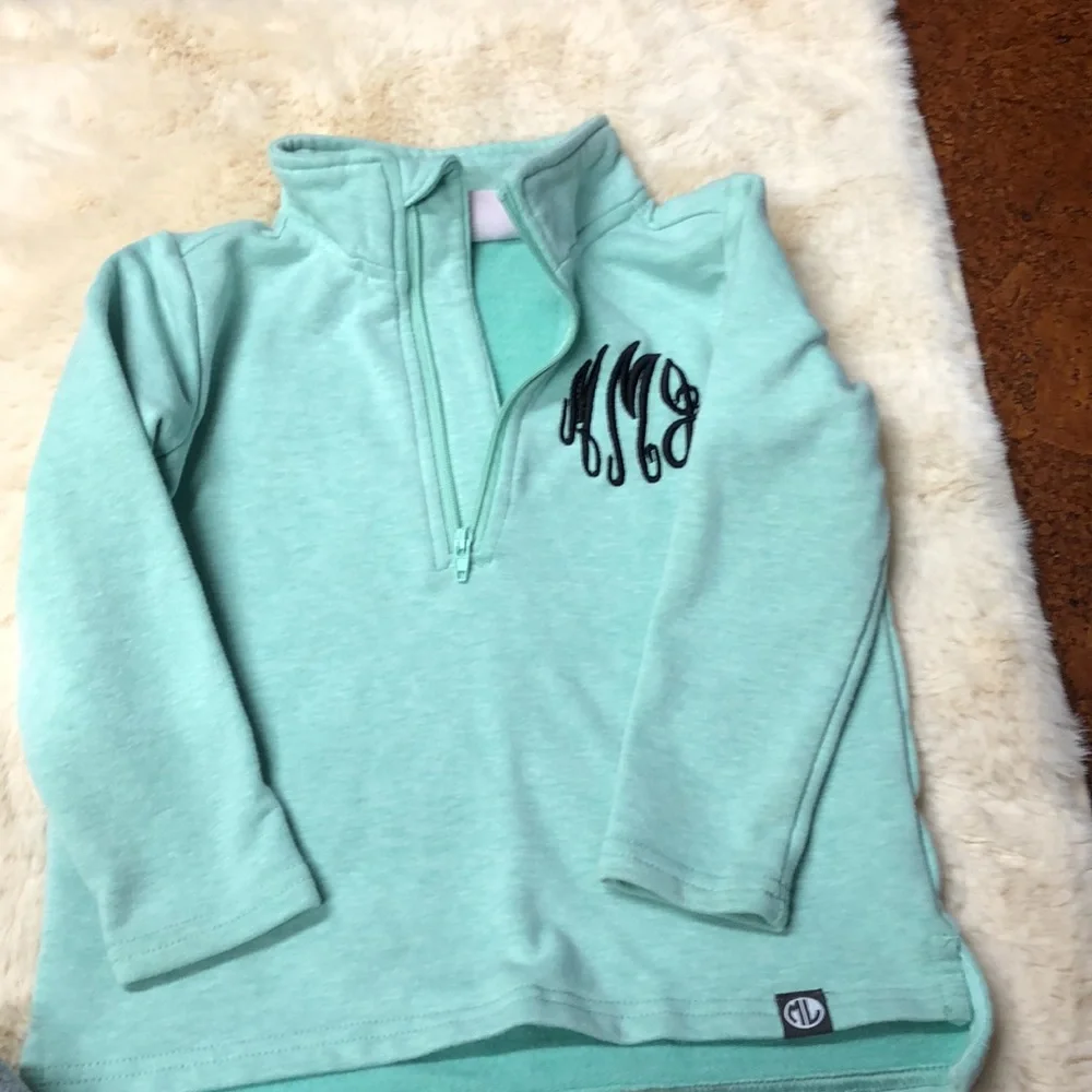 Bundle of 3 sweatshirts size 2‎ T